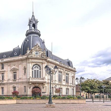 Le Saint-Pierre T2 Cosy En Plein Centre Ville Dreux Buitenkant foto